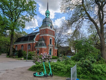 In sunshine, the hues have a bit more impact.