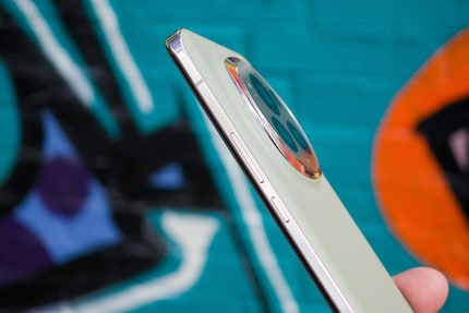 The back and front are curved on the long sides where the frame gets narrower.