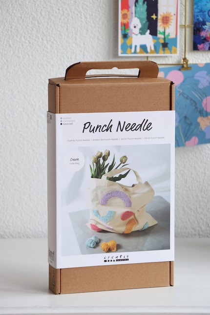 Confezione semplice: il set Punch Needle di Creative Company.