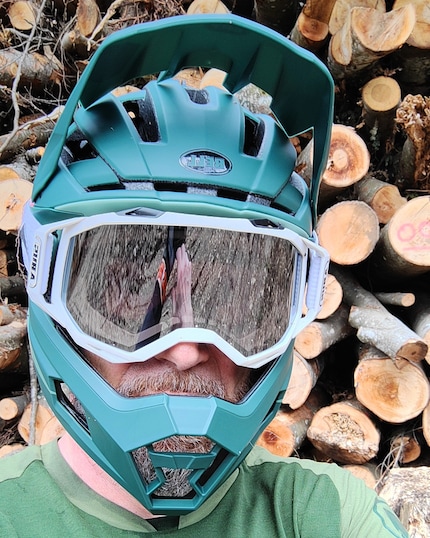 The Super Air R Spherical Mips from Bell with…