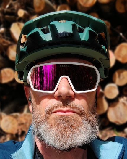 … and without the chin bar.