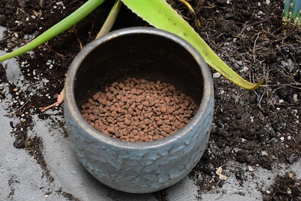 Blähton wird die Basis der neuen Wohnungseinrichtung.