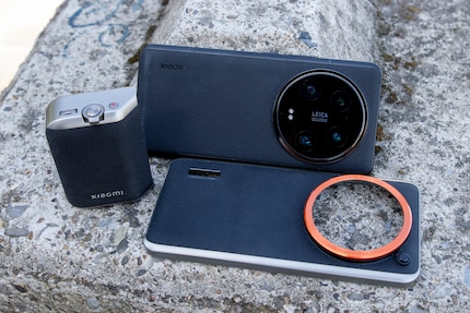 De Photography Kit bestaat uit een hoesje en een accu met bediening