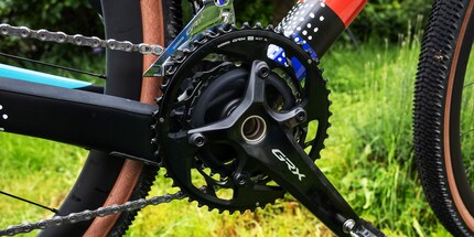 With the Semi Synchronized Shift, the chainring is changed at the front.