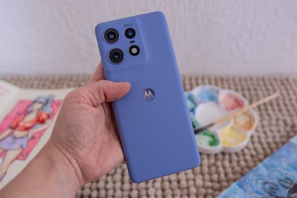 Le Motorola Edge 50 Pro renferme une puissante batterie.