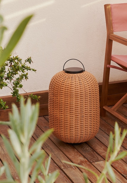 Elegantly packaged: Saranella hides its technology behind an artistic weave.