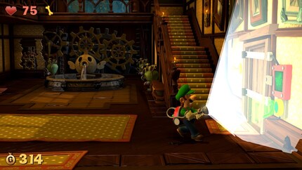 Durch den grünen Punkt unter dem Monitor neben der Türe erkenne ich, dass ich hier die Stroboblitz-Funktion benutzen muss, um die Türe zu öffnen.