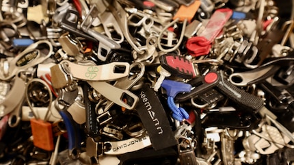 No matter the brand or design, there’s a spare zipper part at hand.