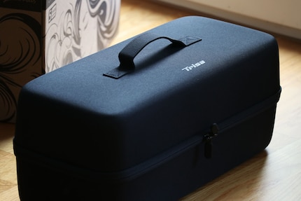 Ganz schön gross, aber stabil: der Aufbewahrungskoffer.