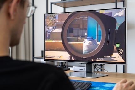 Auch bei schnellen Schwenks bleibt das Bild stets scharf. Prüfe aber erst, ob dein PC in deinem Lieblingsgame überhaupt die maximalen 360 FPS schafft.