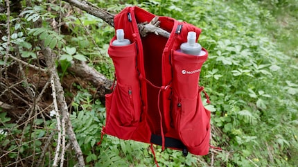 All you need: thanks to the pockets, you can easily stow your trail running or hiking equipment.