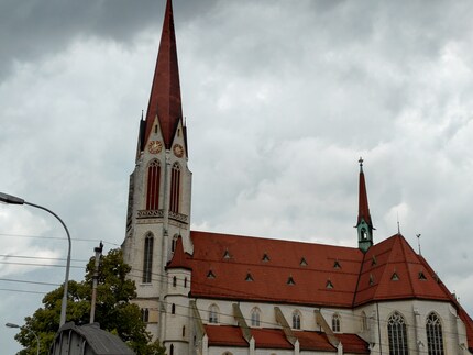 Hier der zweifache Zoom. Er bringt mich immerhin etwas näher heran.