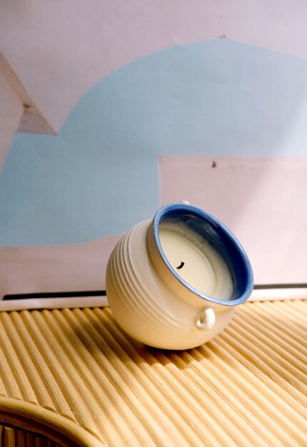 Though the Santorini has a summery appearance, it smells more like late summer or autumn.