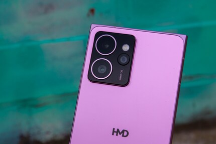 De HMD Skyline heeft drie camera's en een flitser op de achterkant.