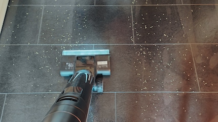 ... mais un aspirateur-serpillière a aussi besoin de nourriture.