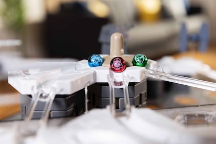 Les billes colorées possèdent des éléments Star Wars gravés au laser.