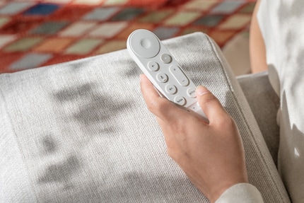 Il telecomando vocale del TV Streamer funziona anche con due modelli di Chromecast.