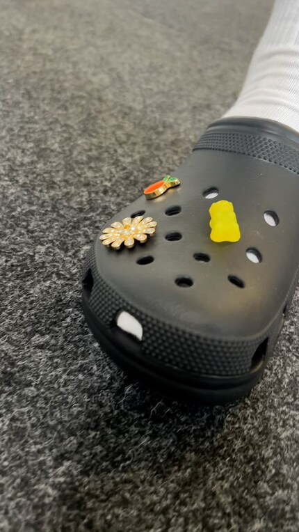 Jibbits X Crocs – sind die Plastikschlappen jetzt schöner oder eher noch hässlicher als eh schon?