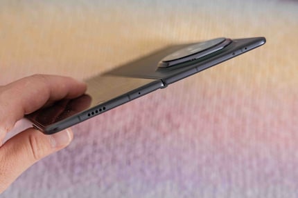 Le Honor Magic V3 est extrêmement fin.