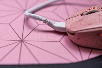 Weil das Kabel gegen oben gerichtet ist, scheuert es nicht auf dem Untergrund.