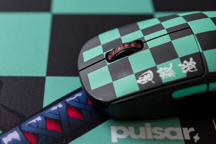 Leider zieht die Oberfläche Fingerabdrücke magisch an.