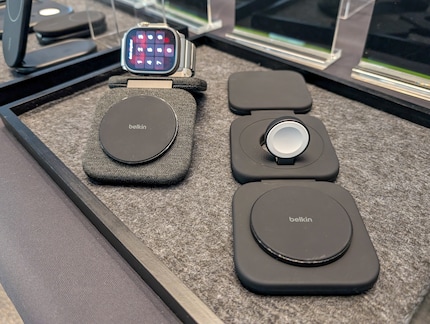 Belkin Wireless Charging Travel Pad avec deux et trois points de charge.