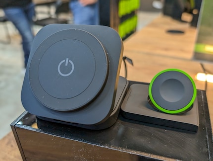 Avec Goui, vous retirez le point de charge de l'Apple Watch et le rangez en bas du boîtier.