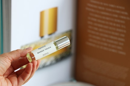 Perfume Oil Expressions beschreibt den Duft als fruchtig, frisch und süss.