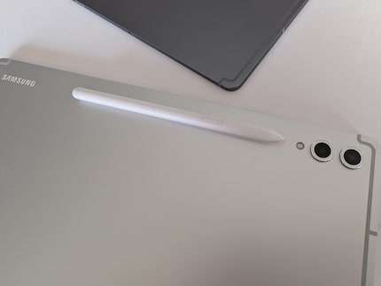 La S-Pen di Samsung è inclusa in questi modelli per scrivere e disegnare.