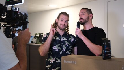 Il duo del casting si modera in partenza.