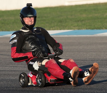 C'est Marcel Paul qui a réussi à battre le record de vitesse avec une voiture jouet.