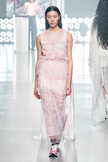 Autumn/winter 23: a ballerina’s dream in pale pink.