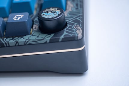 The multi-anodised housing looks stunning.