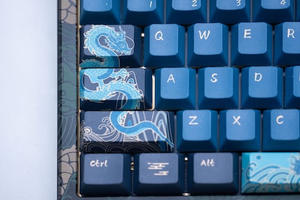 The keycaps are very nice.