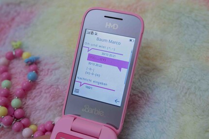 Ich schreibe mit einem Freund ASCII-Emojis hin und her.