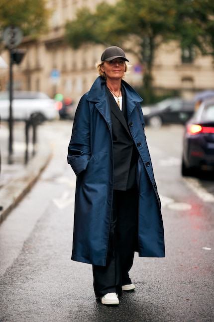 Le noir et le bleu marine : une combinaison de couleurs élégante et discrète.