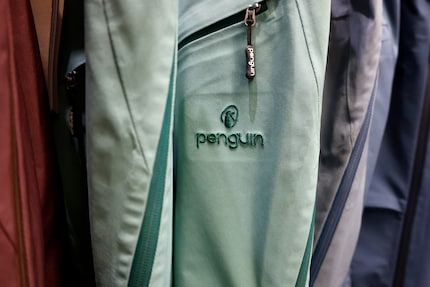 Every zip has a purpose. The understated colours make the clothing timeless.