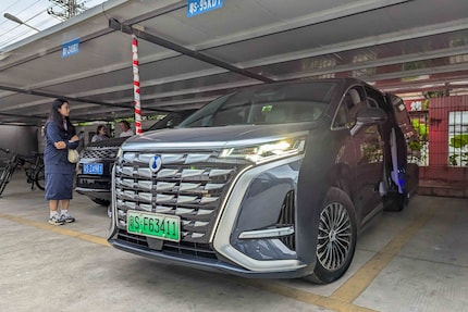 Denza D9 - Massagesitze und unendlich viel Platz: Luxus pur für mich als Passagier.