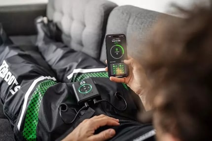 Entspannte und entspannende Massage, die über die App gesteuert wird.