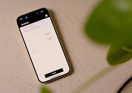 L'application me permet d'allumer et d'éteindre le diffuseur, de régler l'intensité et de créer des programmes.