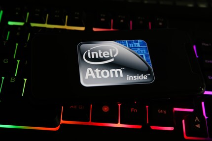 Intel was unable to establish itself in smartphones with the Atom.