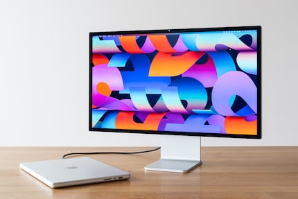 Le Studio Display à partir de 1500 francs est le seul écran d’Apple accessible au commun des mortels. Pas sûr qu’il vaille la peine et qu’il n’y ait pas d’alternative.