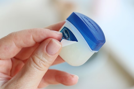 Le etichette adesive sono molto facili da rimuovere sia sul fronte che sul retro.