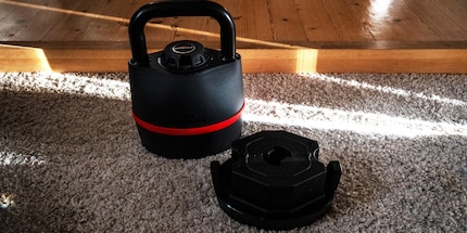 Eine Kettlebell, viele Gewichte: die «SelectTech 840» von Bowflex für zu Hause.