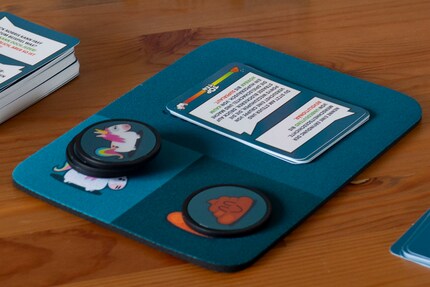 Au début, il y a autant de pièces dans la zone de la licorne que de participants au jeu.