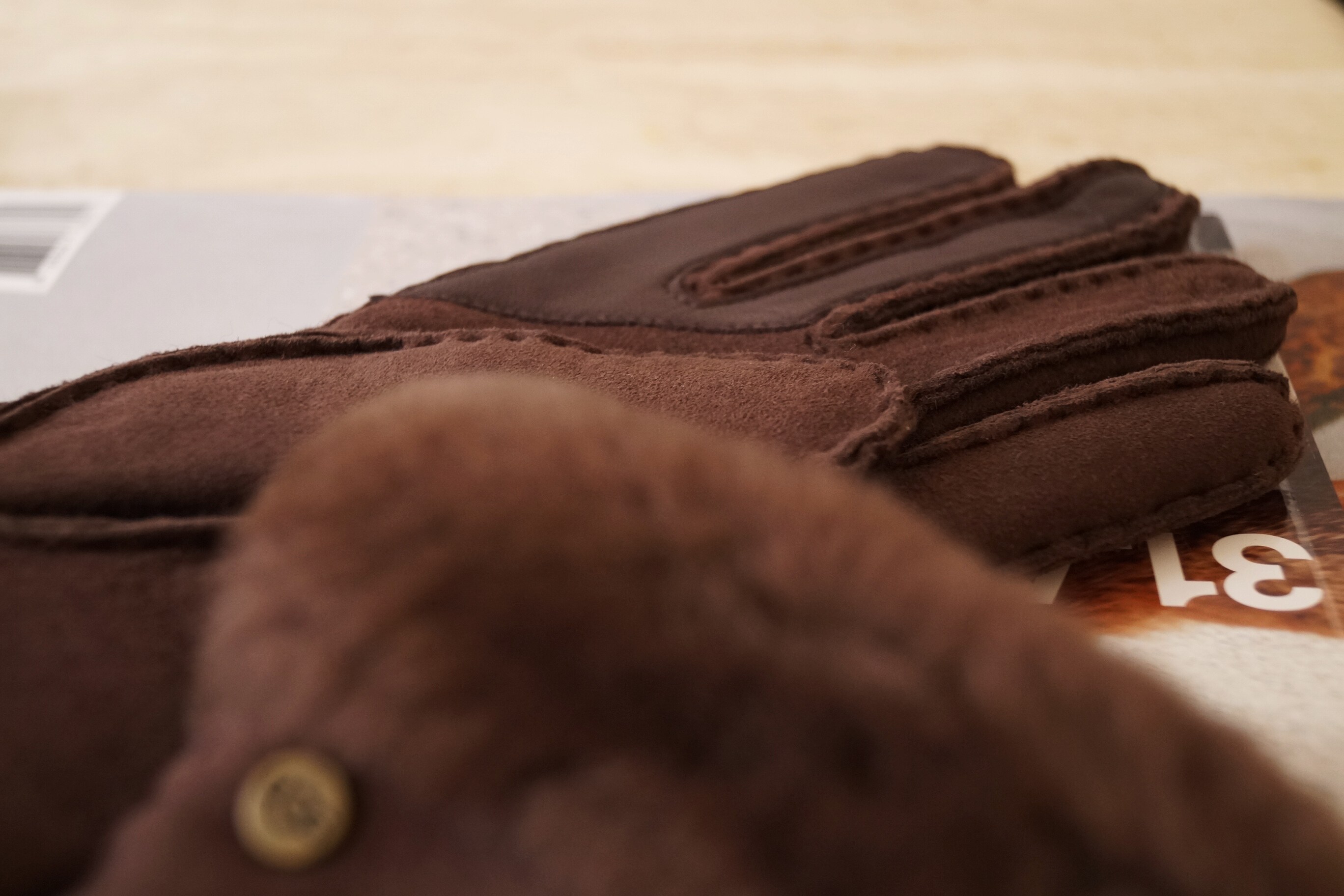 UGG lambskin gloves | review | phone-friendly gloves - Galaxus