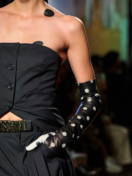Moschino Spring/Summer 25: Even the models were given dots.