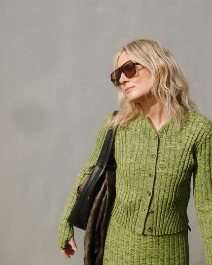 Zugeknöpft = spiessig?