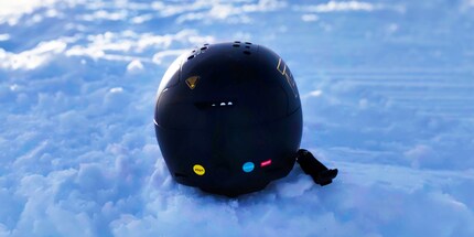 Il casco da sci «Deep Space Alpha Mips» di Flaxta pullula di tecnologia.