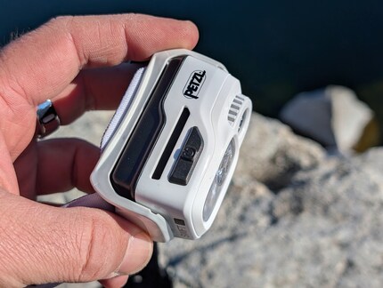 Petzl setzt auf ein Bedienelement, da muss ich mir viel merken und viel klicken.